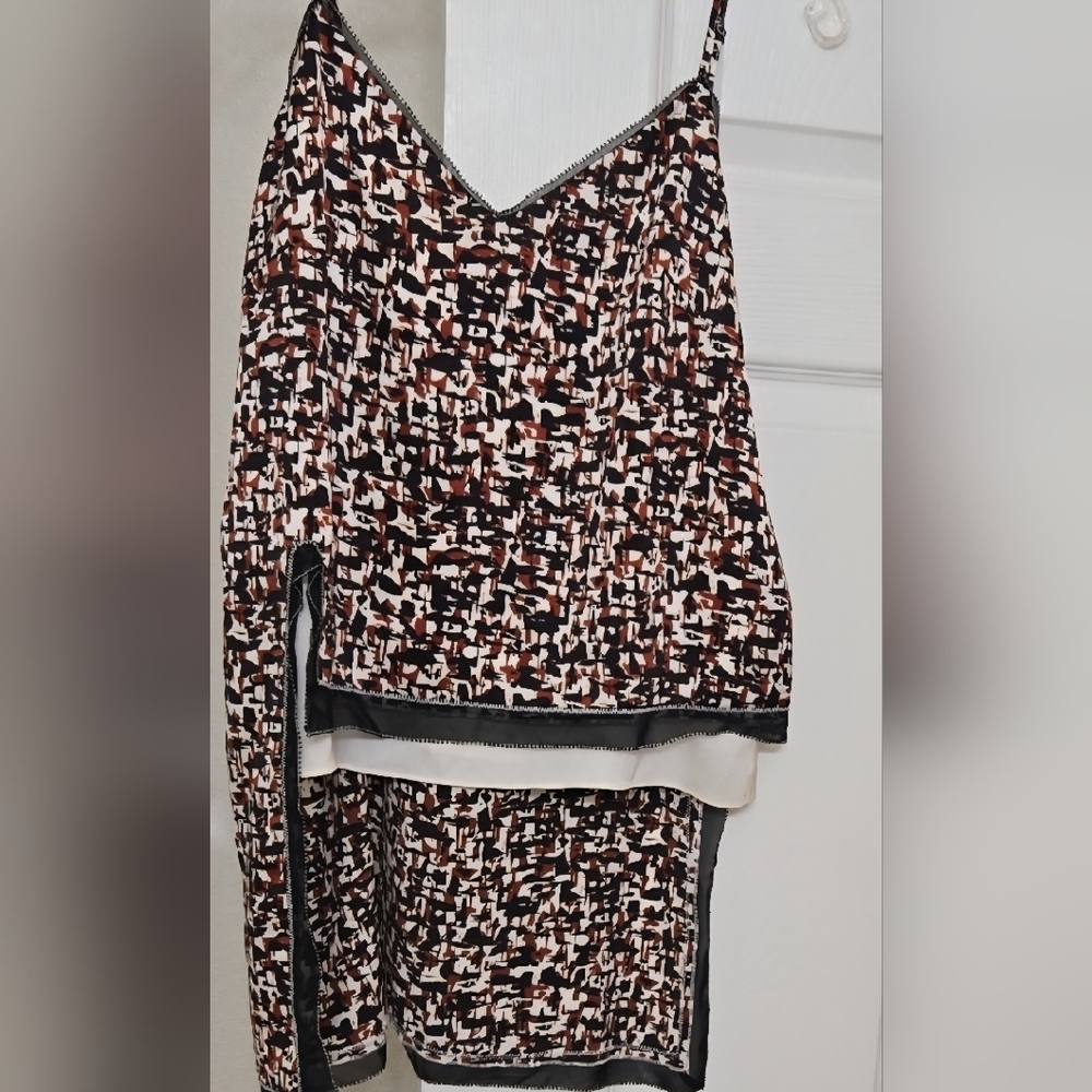 DKNY Elegant Cream Top Size Small Nwot
